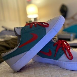 Nike sb zoom janoski (Christmas special edition)